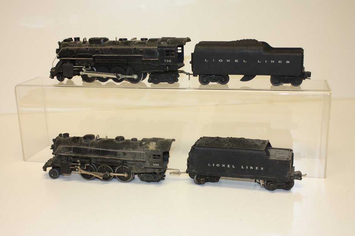 PAIR OF TWO LIONEL LINES STEAM ENGINES, 736 AND 1666, BOTH WITH TENDERS