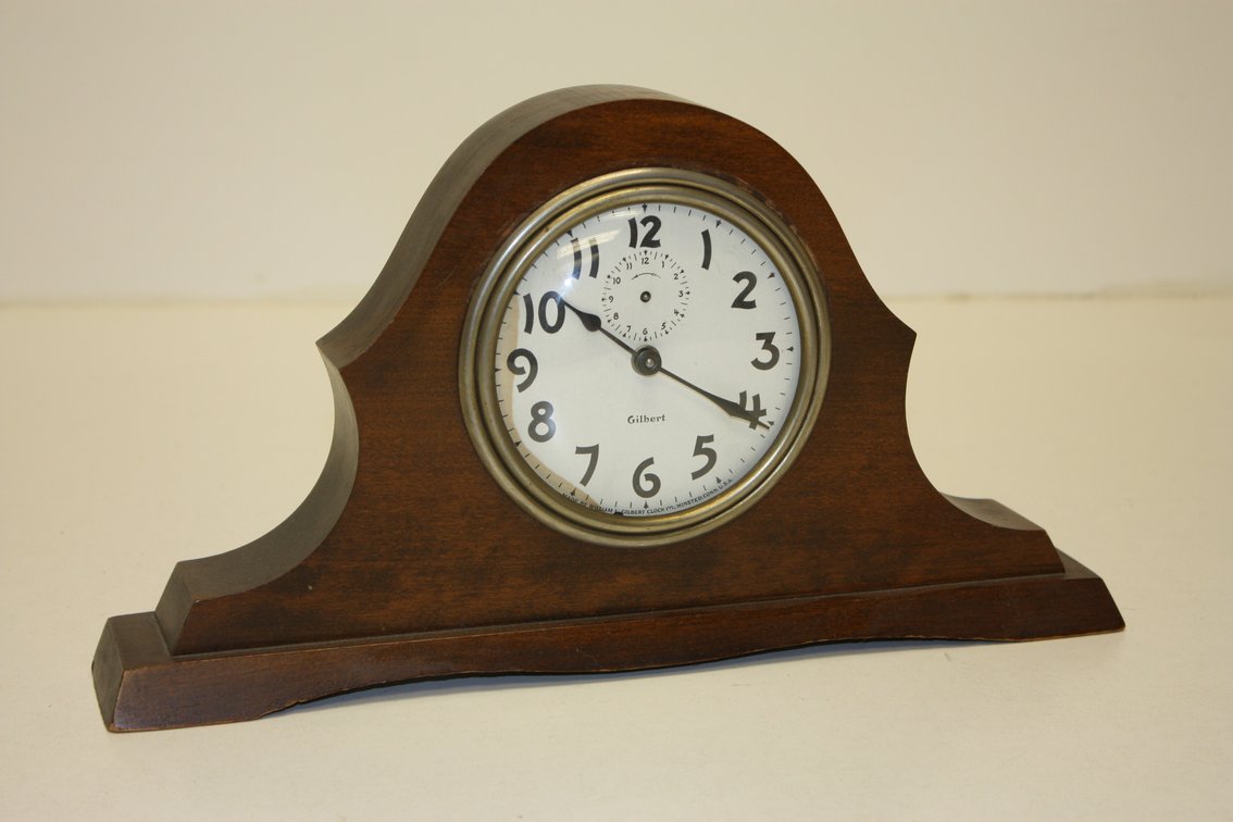 VINTAGE GILBERT WIND-UP MANTLE ALARM CLOCK