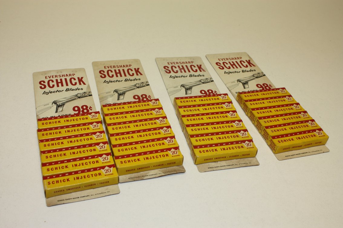 LOT OF 4 VINTAGE EVERSHARP SCHICK INJECTOR SHAVING BLADES STORE DISPLAY POINT OF SALE, NEW!