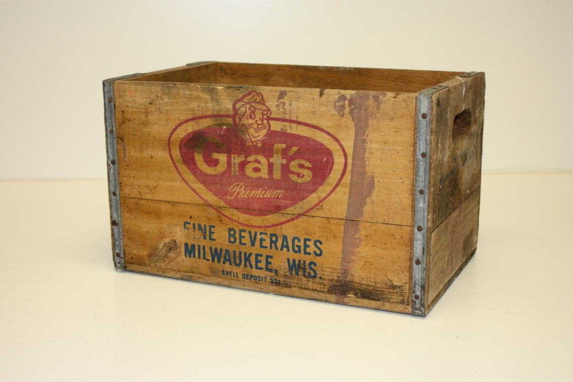 VINTAGE GRAF’S FINE BEVERAGES WOODEN SODA CRATE MILWAUKEE, WI WOOD BOX