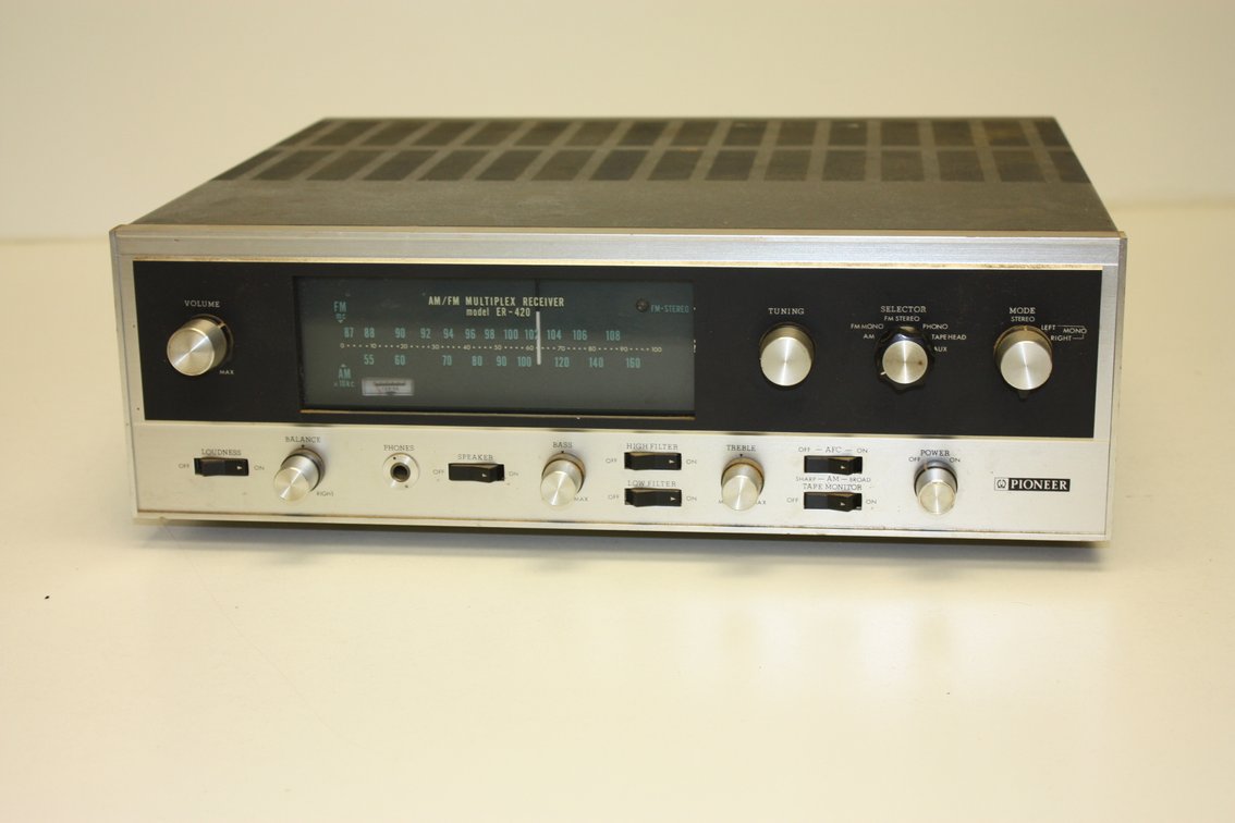 RARE VINTAGE AM/FM PIONEER MILTIPLEX STEREO RECEIVER TUBE MODEL ER-420 GBQ5