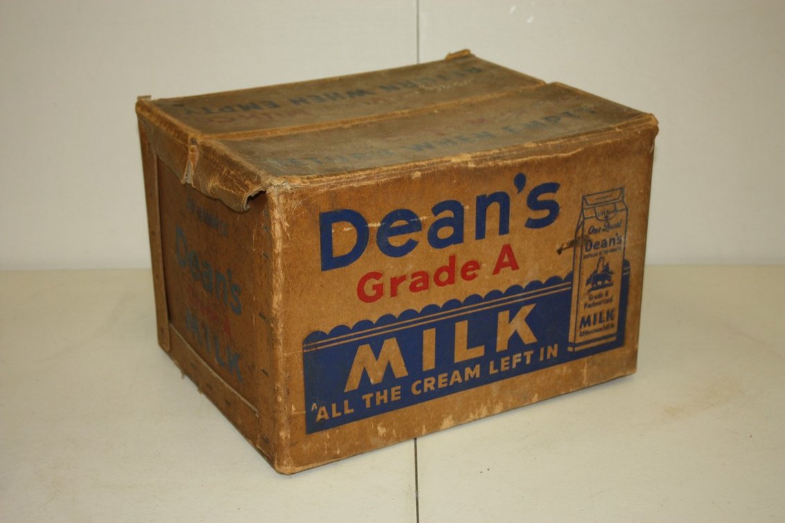 VINTAGE DEAN’S GRADE A CARDBOARD MILK CASE, CRATE