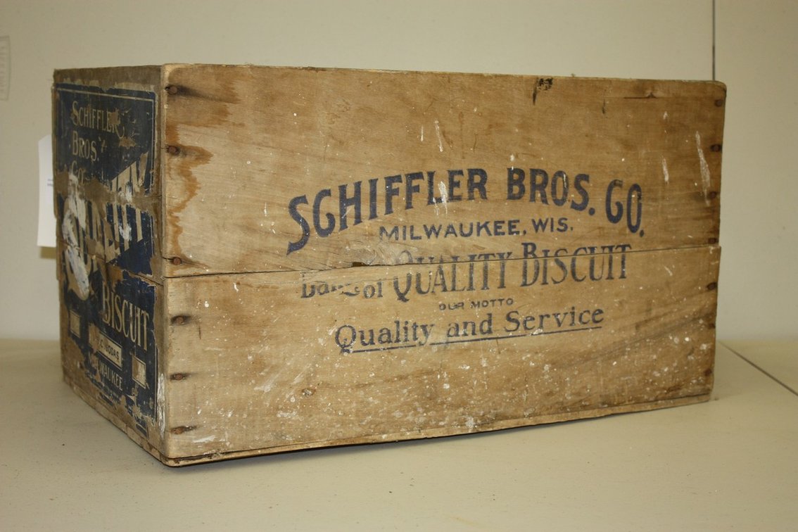 Vintage Wooden Crate Schiffler Bros and Company Milwaukee, Wisconsin Bakers of Quality Biscuit