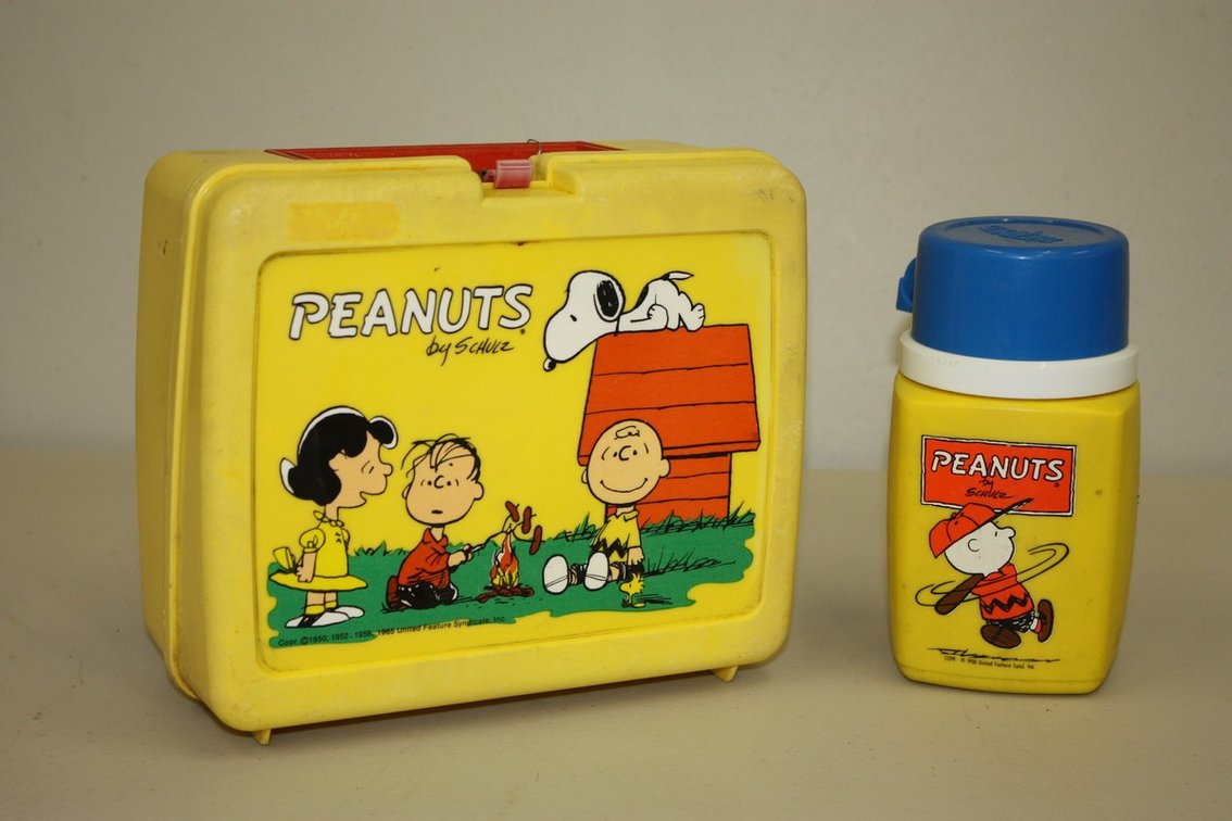 Vintage 1960's Peanuts Lunchbox with Thermos Plastic