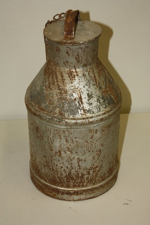 Vintage 8 Quart Milk Can Racine Wisconsin 14 Inch Tall with Lid