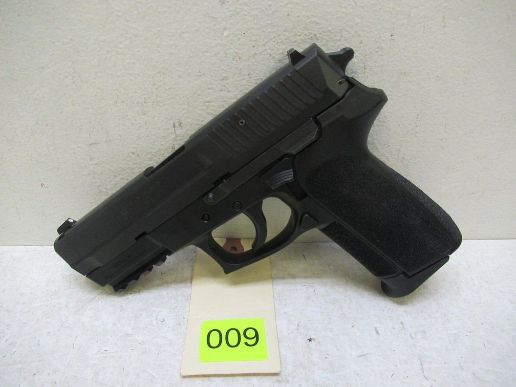 Sig Sauer S2022 40S&W