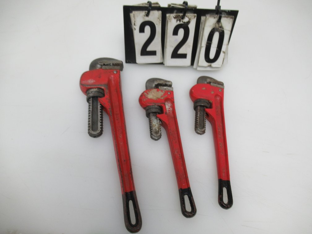 Lot 220