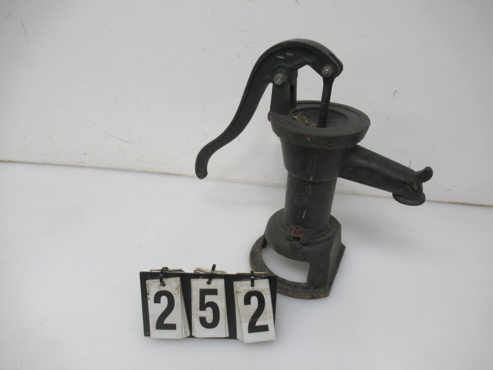 Lot 252