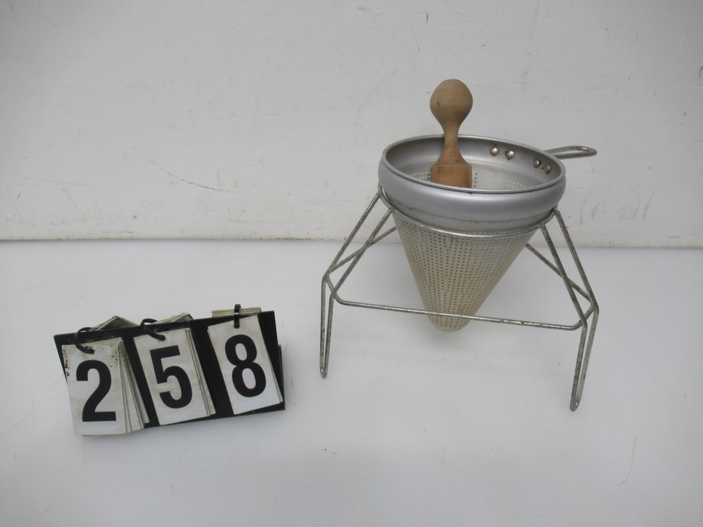 Lot 258