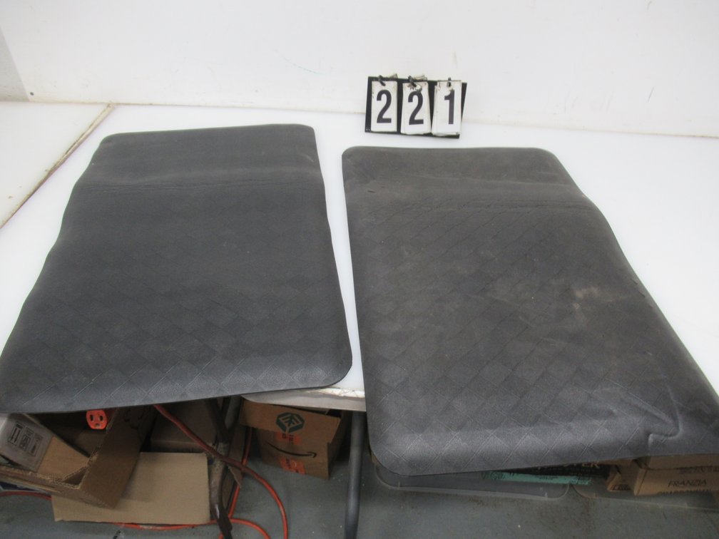 Lot 221
