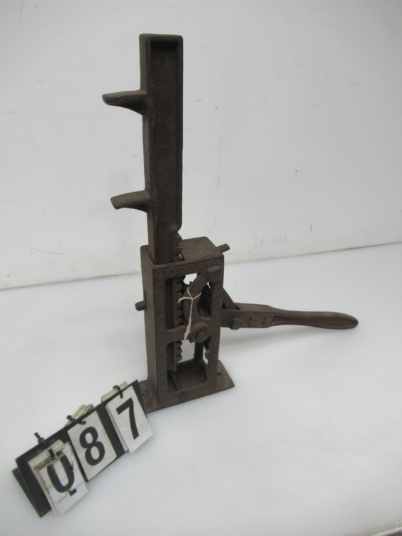 Lot 87