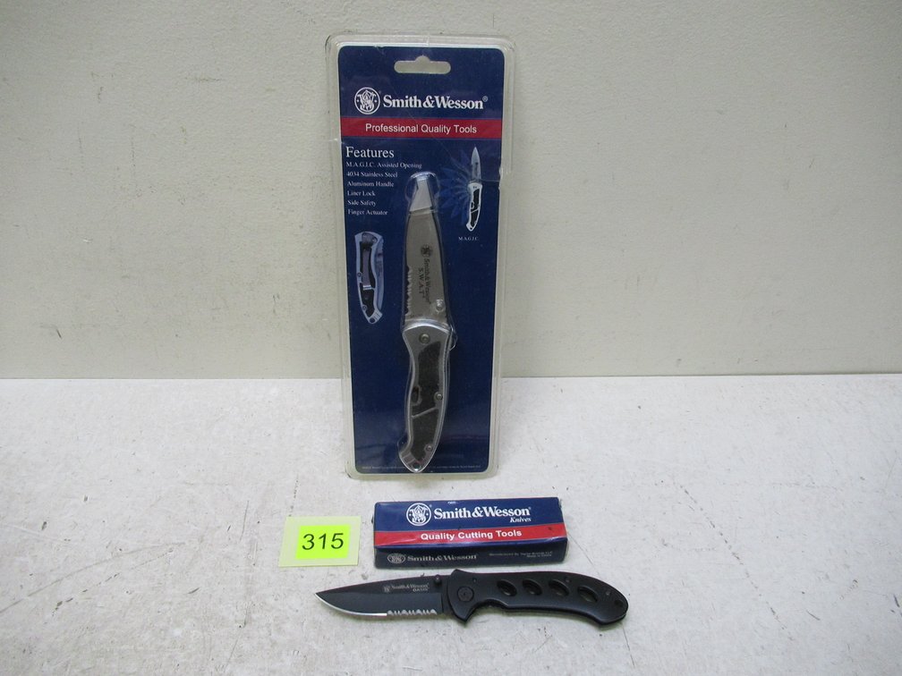 S&W Folding Knives