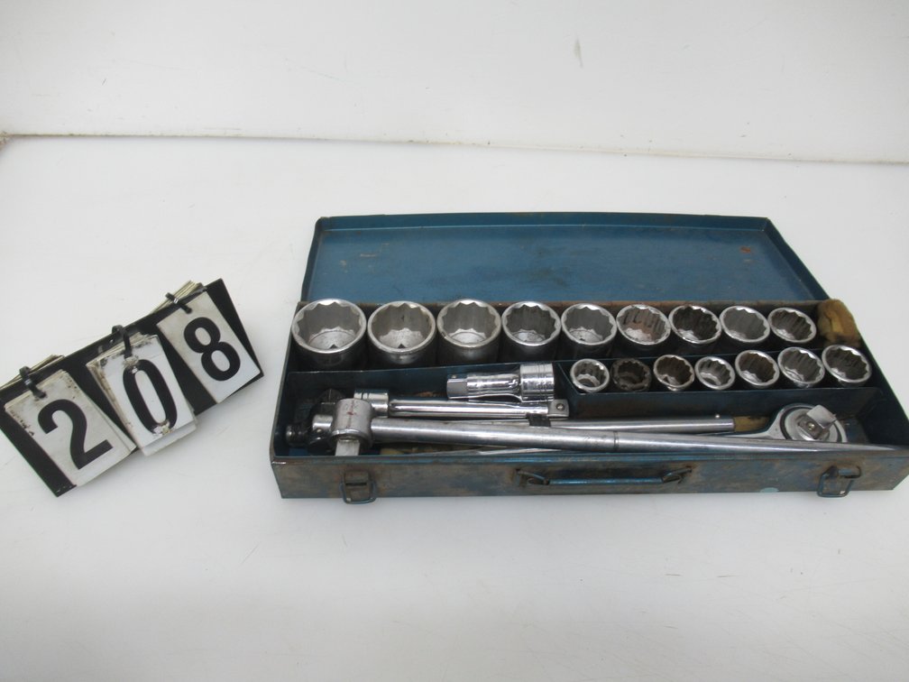 Lot 208