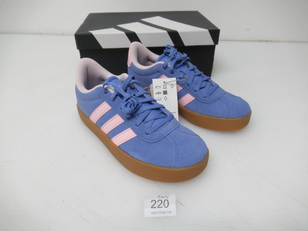 Lot 220
