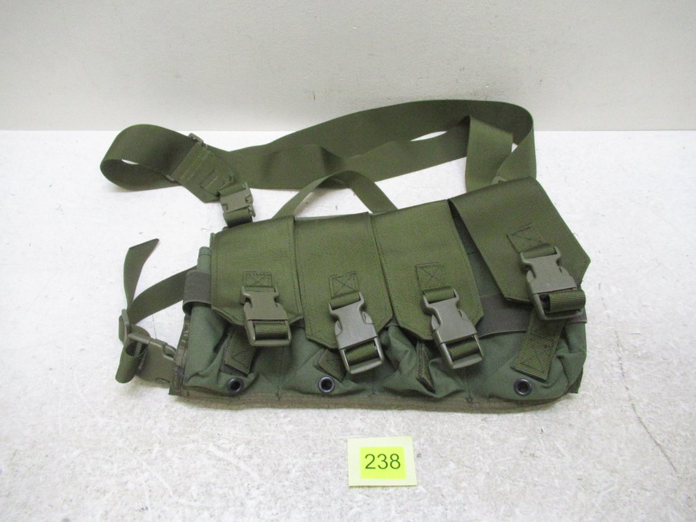 4 Magazine Pouch - Over the Neck