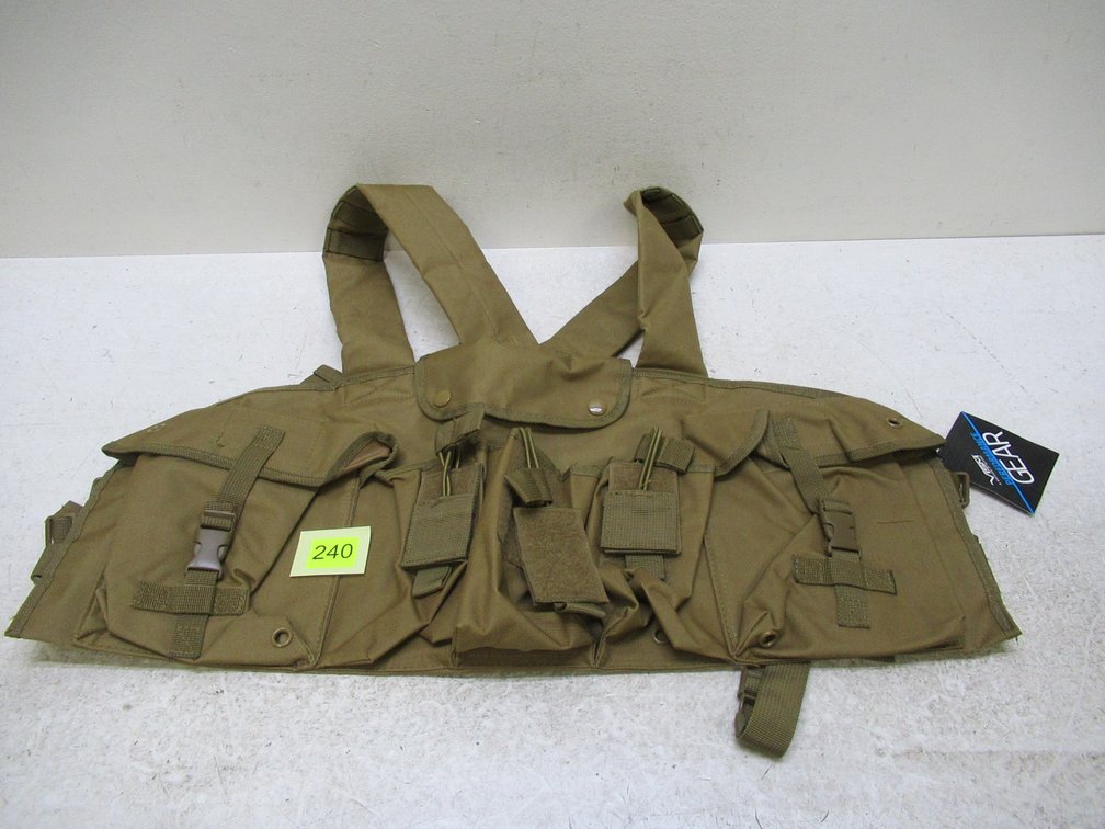 NcStar Chest Mag Pouch