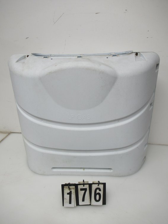 Lot 176