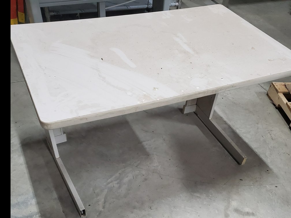 Lot 86: Desk