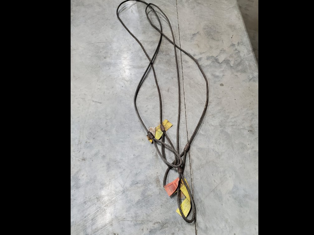 Lot 109: Lifting slings/cables