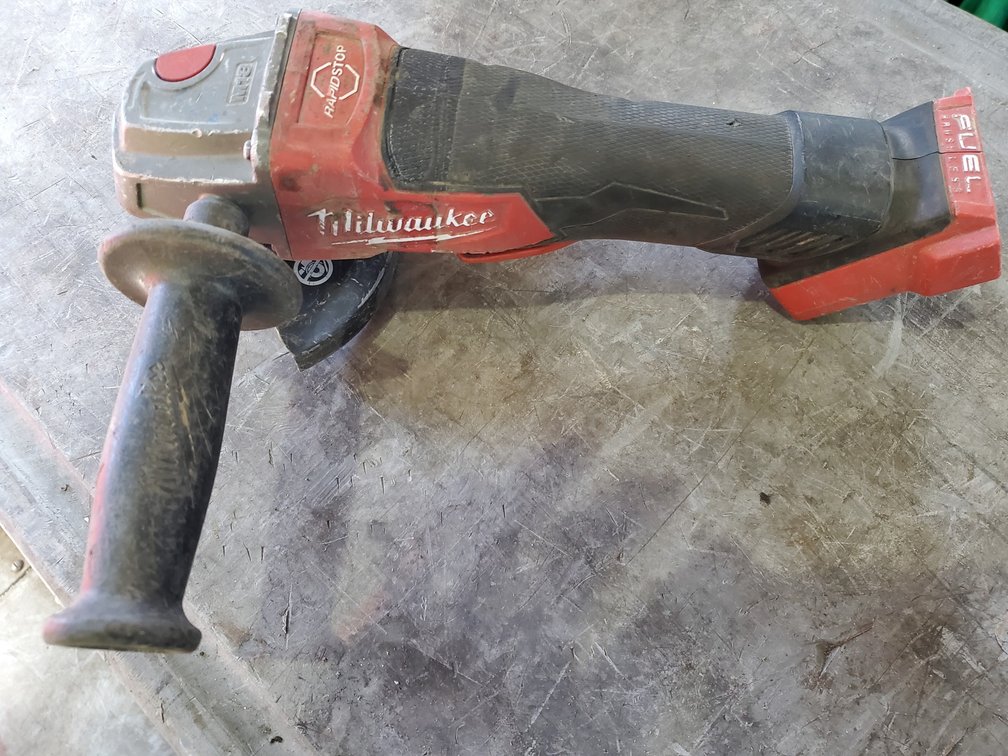 Lot 47: Milwaukee fuel 4.5/5 inch angle grinder