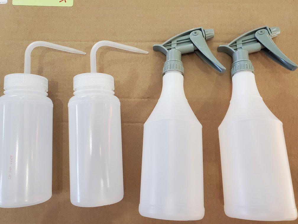 Lot 97: Spray and sqeeze bottles 