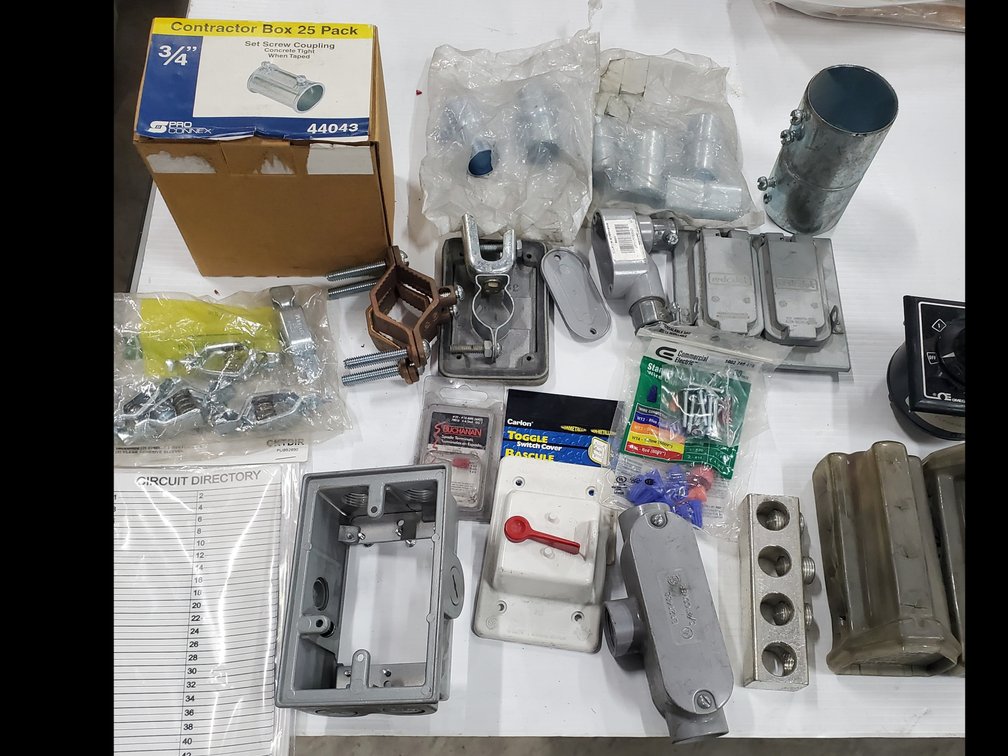 Lot 29: Electrical lot