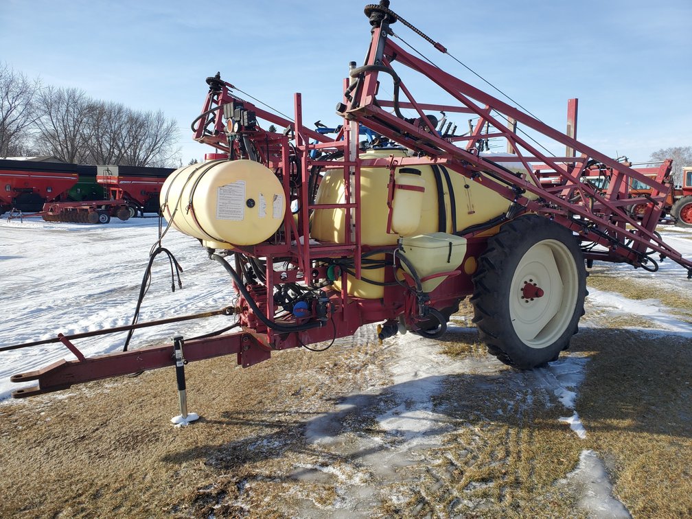 Lot 60: Hardi 650 sprayer