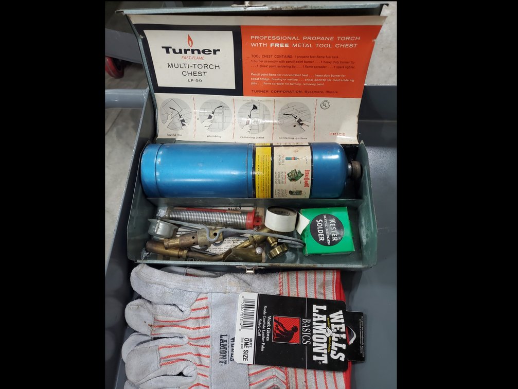 Lot 1: Portable torch