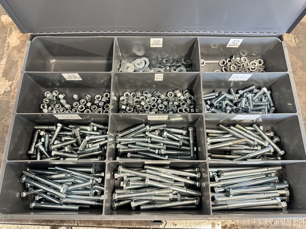 Lot 20: 5/16” Bolt, Washer & Nut Hardware Tray / Bin