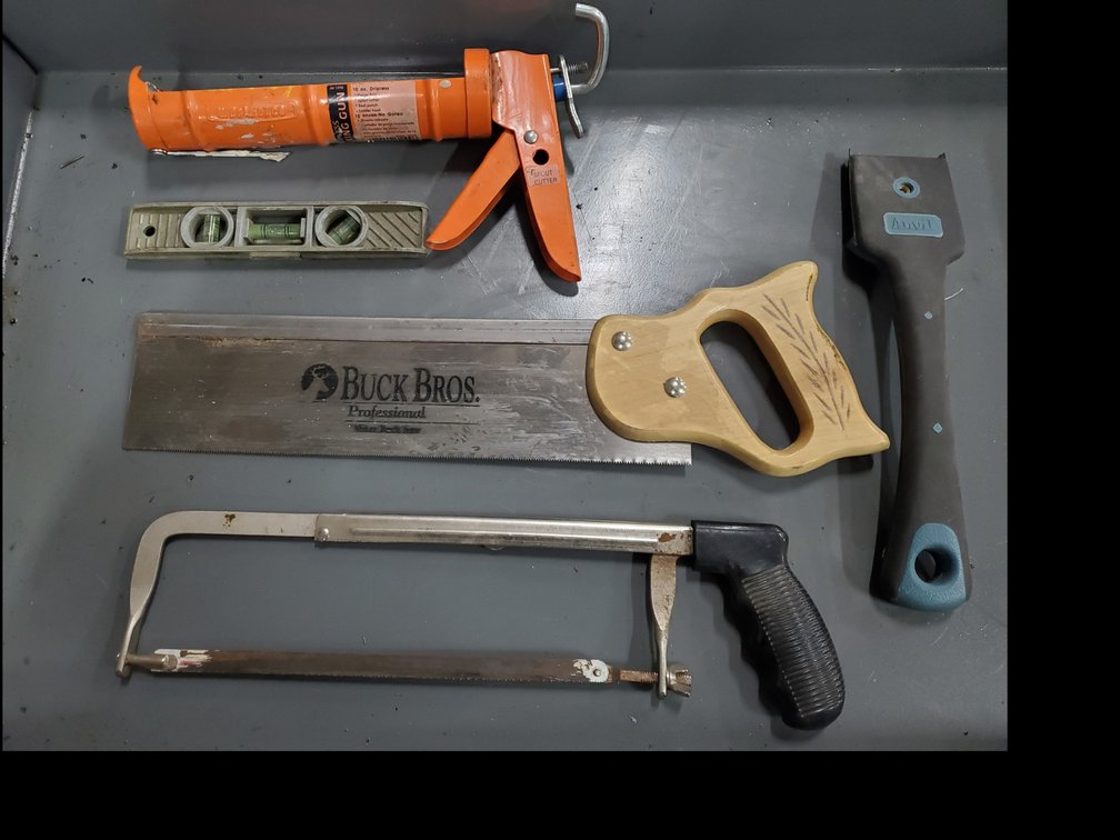 Lot 10: Hand tools