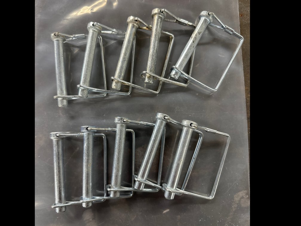 Lot 15: Square Snap Clips / Pins - 10-Pack