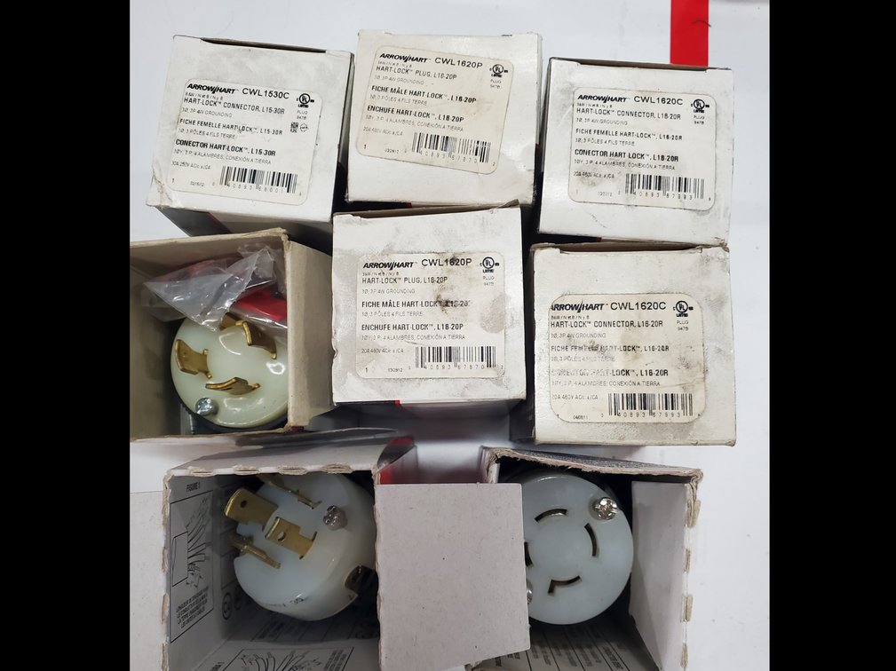 Lot 38: Electrical plugs