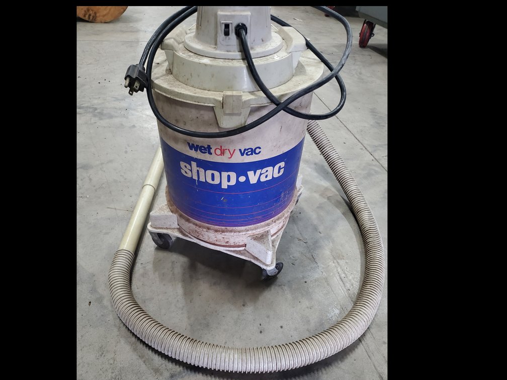 Lot 58: Shop vac
