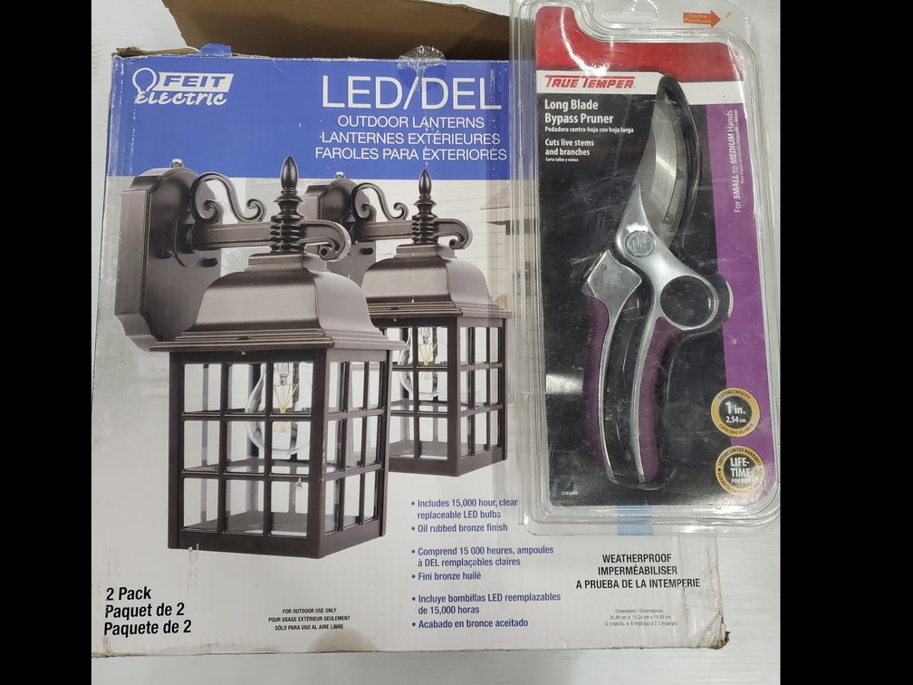 Lot 183: Outdoor lantern fixtures and pruner