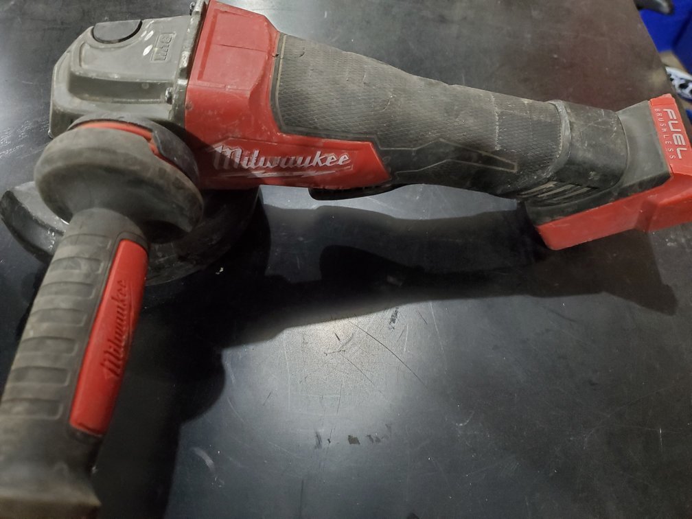 Lot 103: Milwaukee fuel cordless grinder