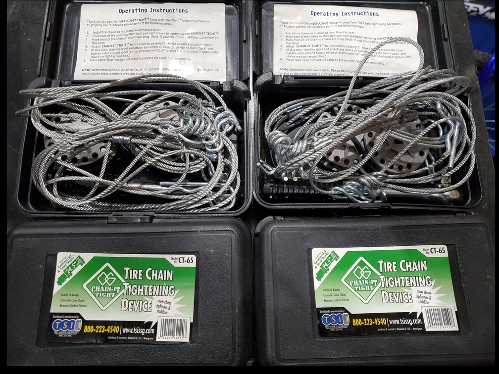 Lot 195: Tire chain tightening device