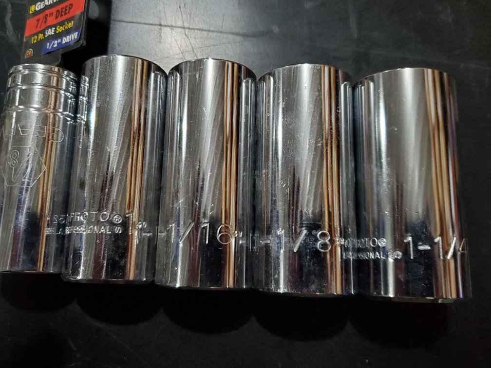 Lot 196: 12pt deep well sockets