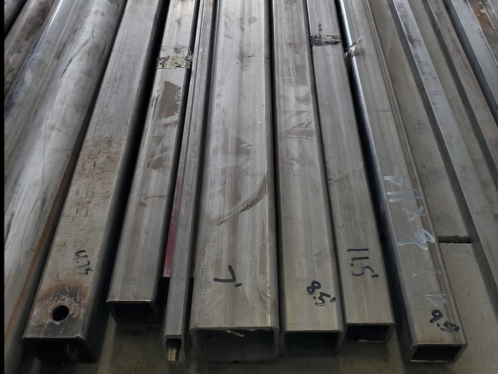 Lot 79: Stainless square tubing
