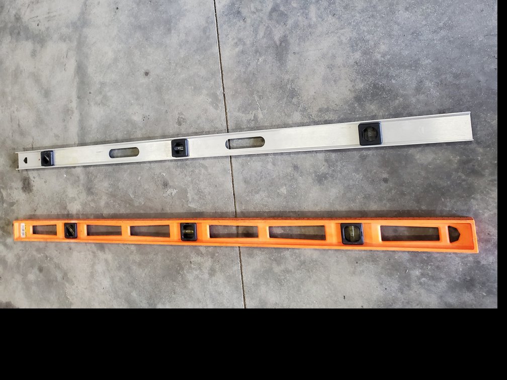 Lot 85: Pair of 4ft levels