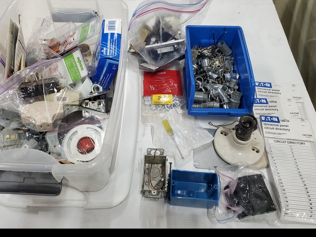Lot 147: Electrical lot