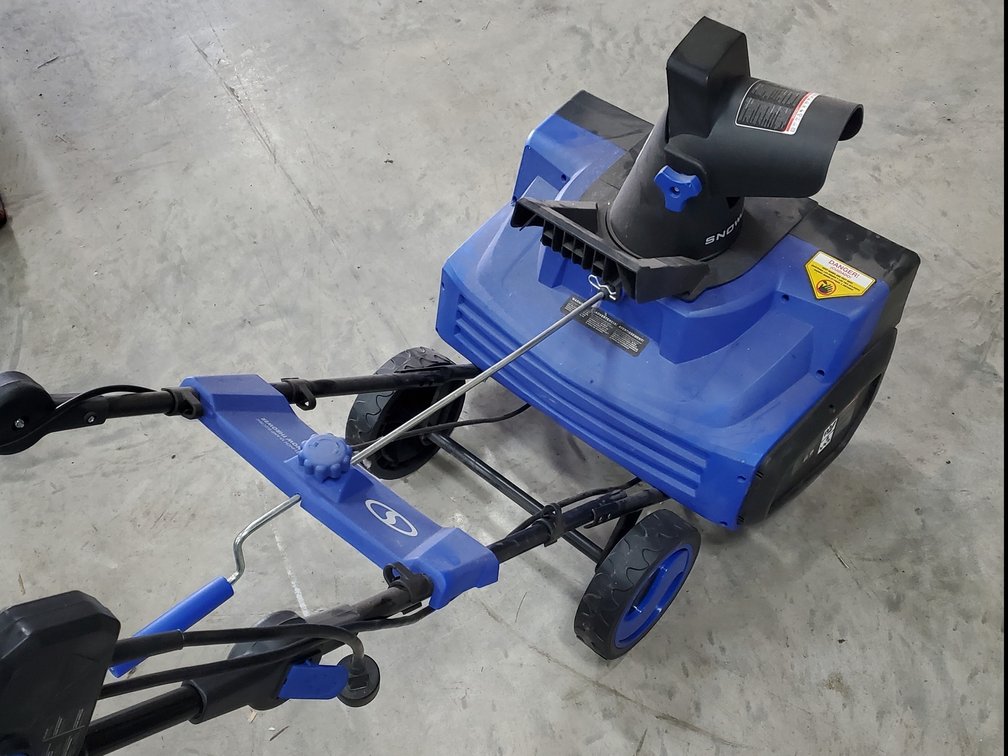 Lot 150: Snowjoe electric snow blower