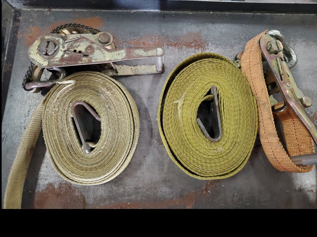 Lot 4: Pair of 2 inch ratchet straps