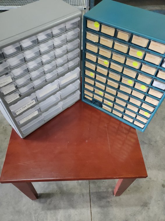Lot 14: Set of plastic organizers