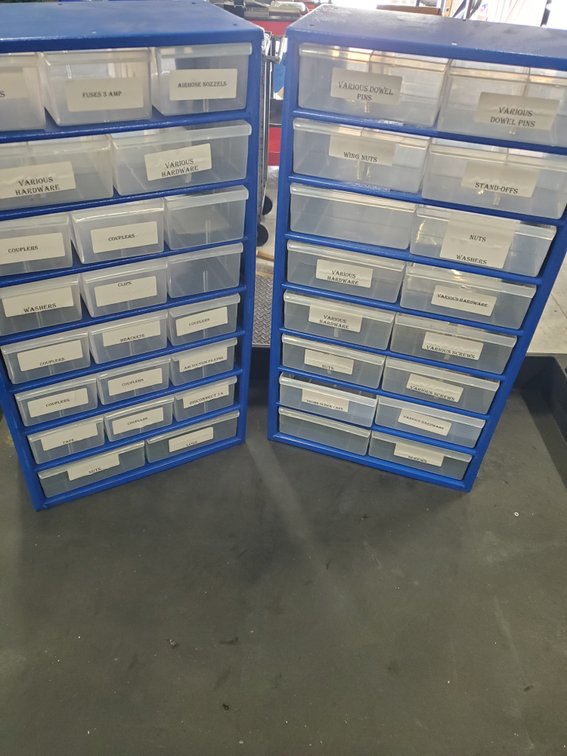 Lot 198: Set of organizers/trays