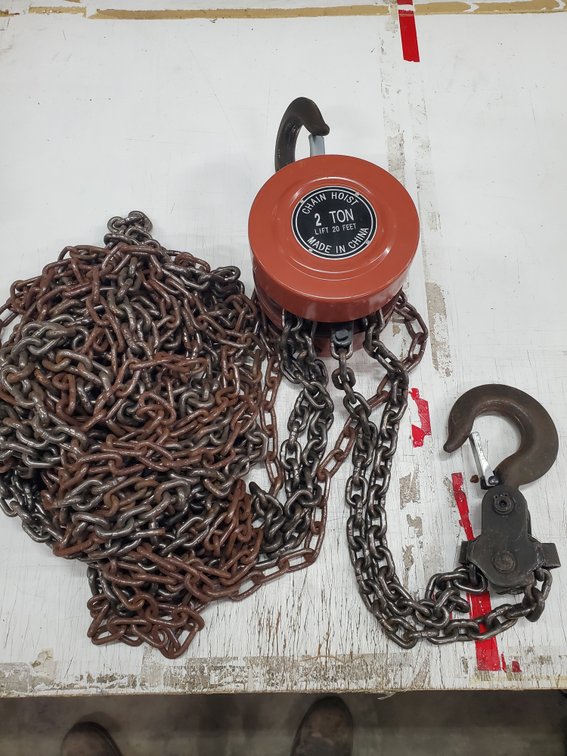 Lot 50: 2 ton chain hoist