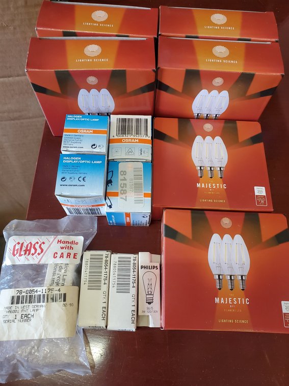 Lot 65: Lightbulb lot