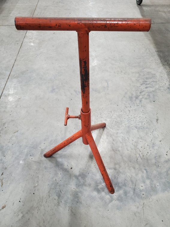 Lot 137: HD adjustable stand