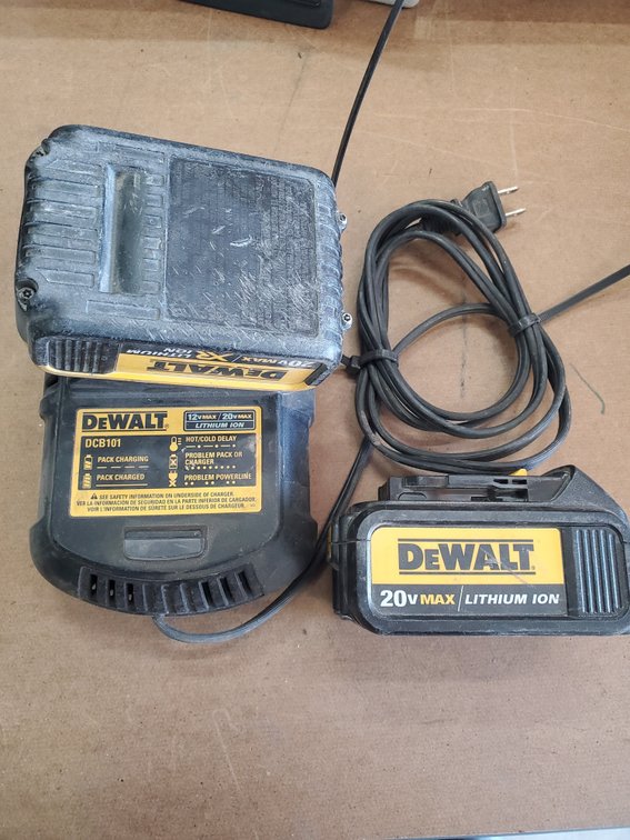 Lot 46: Pair of dewalt 20volt batteries
