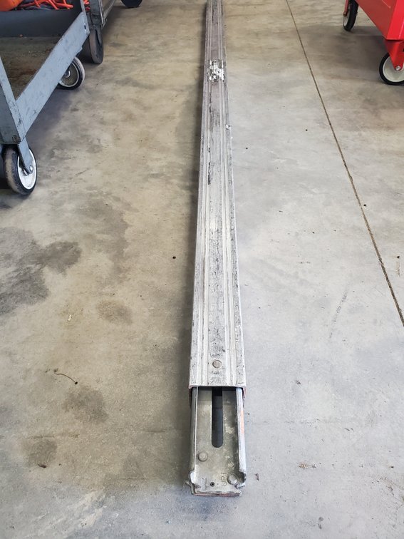 Lot 203: Aluminum beam