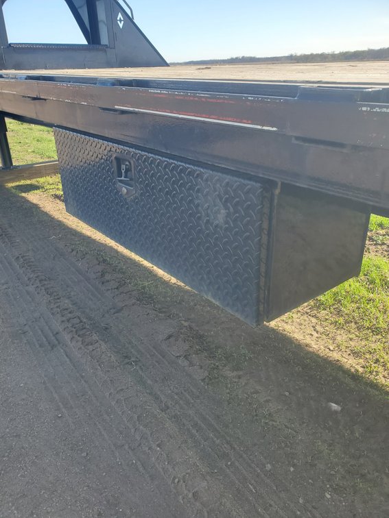 Additional photo of lot 100
